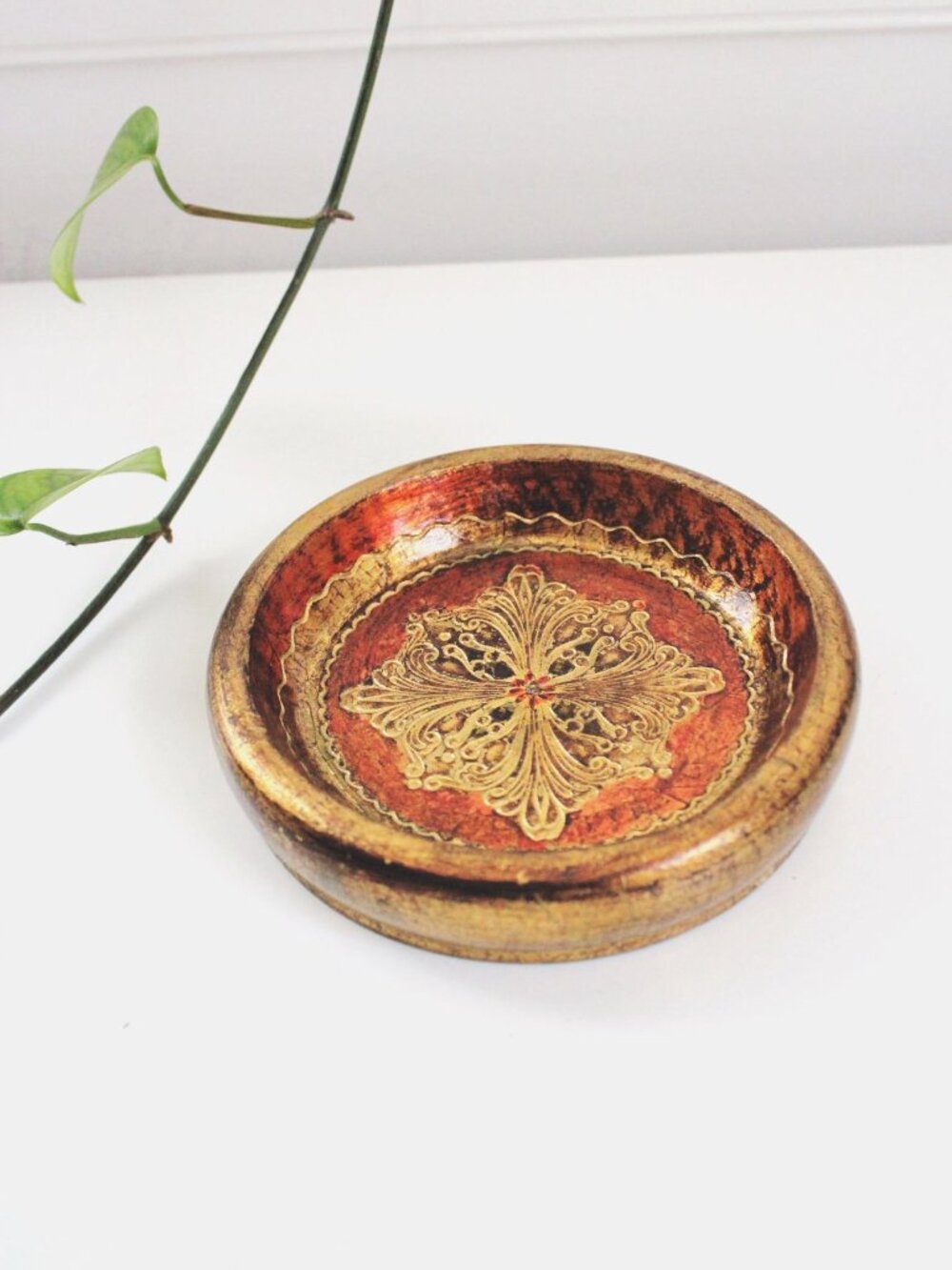Vintage Florentia Hand-Painted Bowl Tray Dish Gold Red Italian Mid Century MCM - Picture 2 of 5